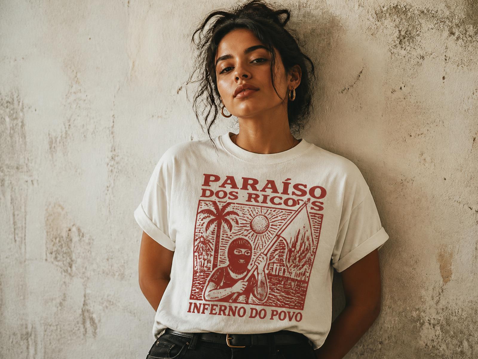 Cliente vestindo camiseta da Alquimia Latina
